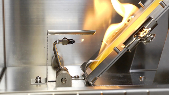 Guter Preis Automatische Prüfkammer für die 45-Grad-Flammbarkeit für die Möbelindustrie Online